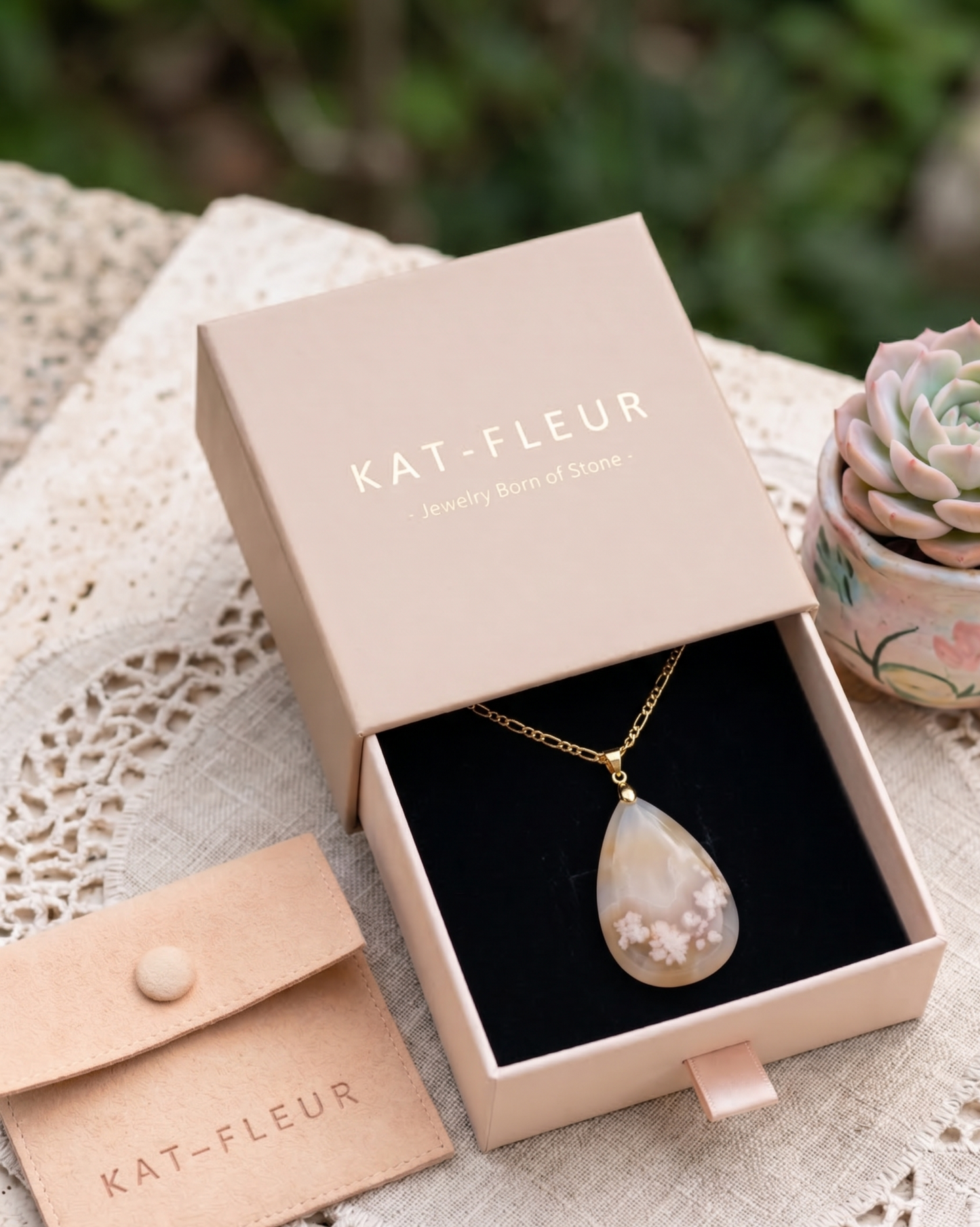 Silvia Gold Pendent Necklace in Flower Agate - Classic (M) Water Drop